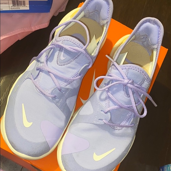 Nike Shoes - Nike
